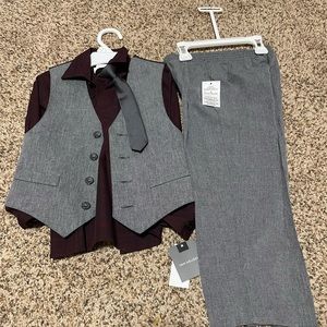 Van Heusen 4 Piece Suit